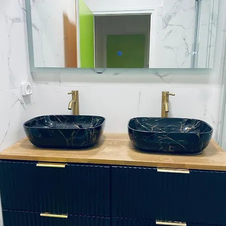 3 Pieces De 57m2 Avec Balcon, Proche *