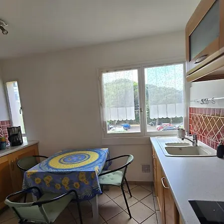 3 Pieces De 57m2 Avec Balcon, Proche * Fréjus