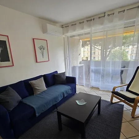 3 Pieces De 57m2 Avec Balcon, Proche Appartement *