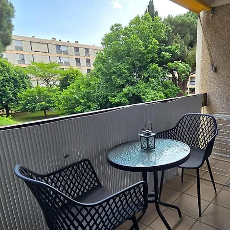 Appartement 3 Pieces De 57m2 Avec Balcon, Proche