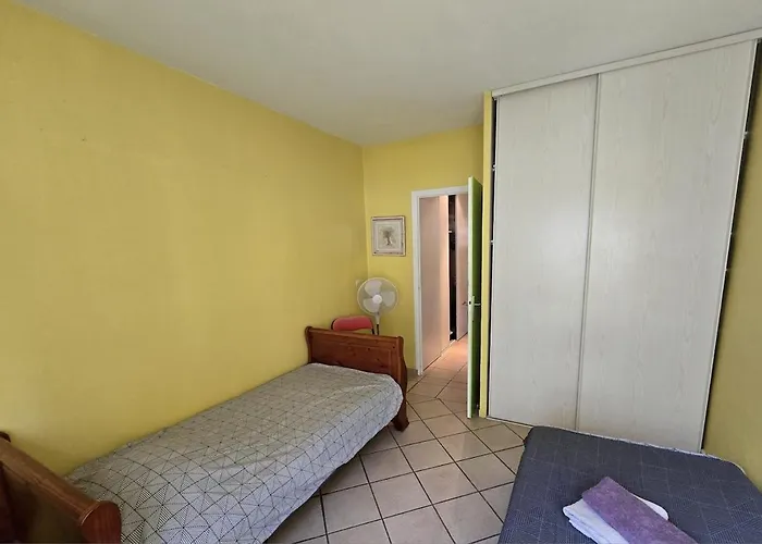 3 Pieces De 57m2 Avec Balcon, Proche Fréjus